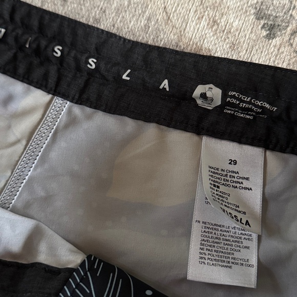 VISSLA Black Floral Board Shorts - Picture 2 of 3